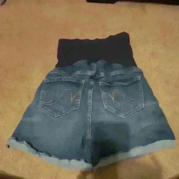 Maternity shorts XS - Picture 3 of 3